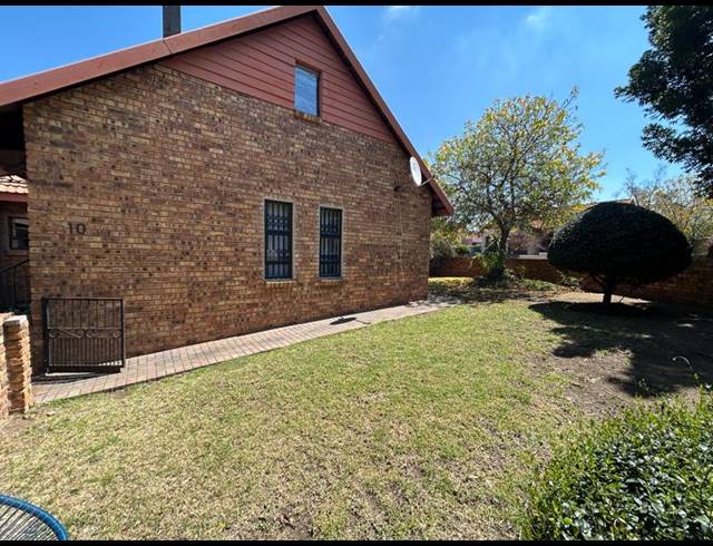 3 BEDROOM PROPERTY TO RENT IN KOSMOSDAL
